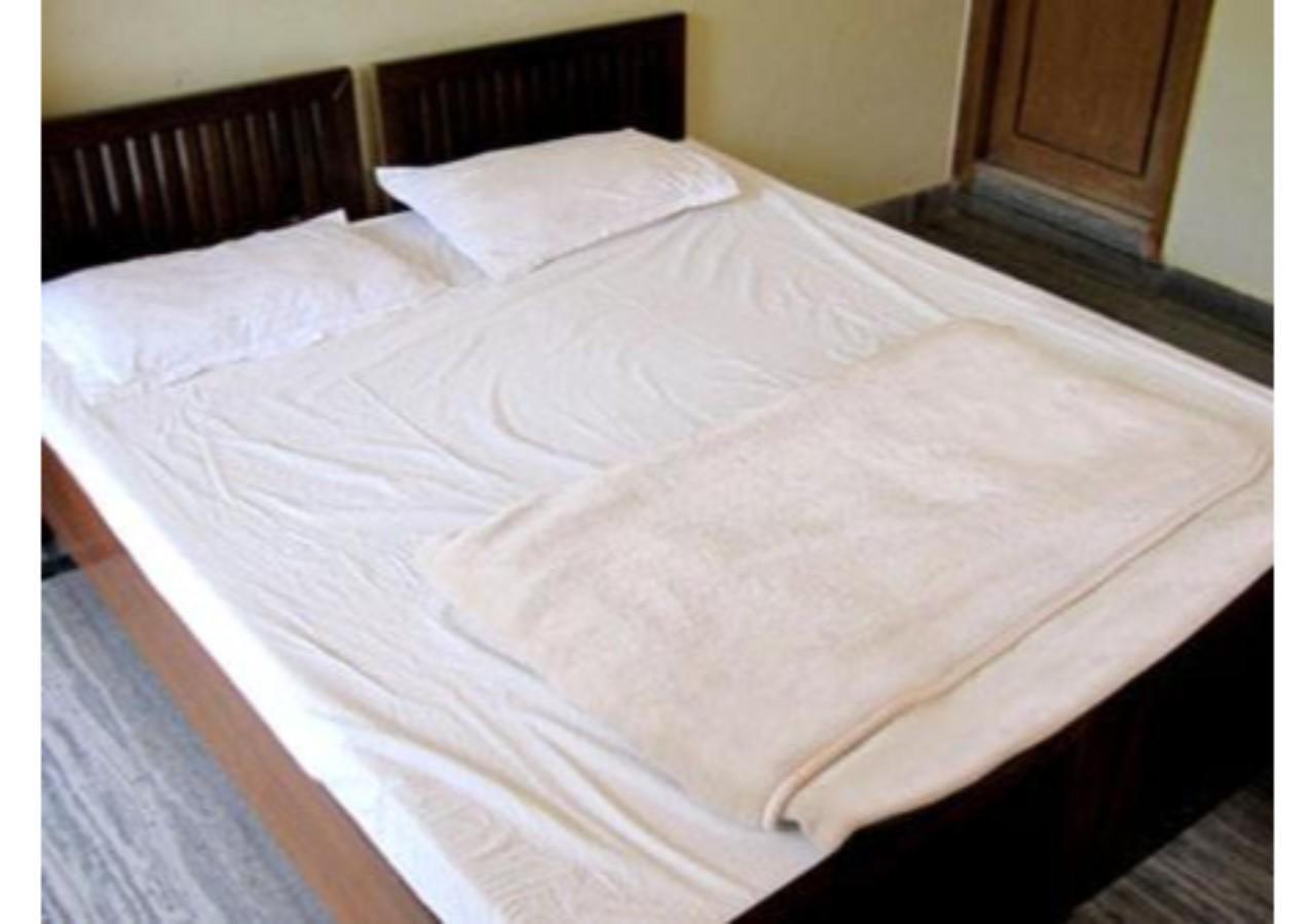 Hotel Nirvana Tapovan Екстериор снимка